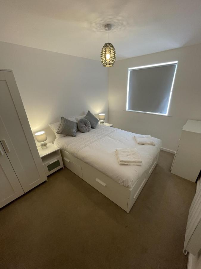Modern 2-Bed Apartment In The Heart Of Salford Quays Luaran gambar