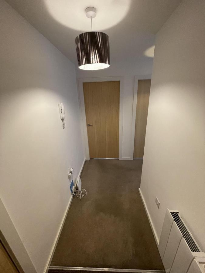 Modern 2-Bed Apartment In The Heart Of Salford Quays Luaran gambar